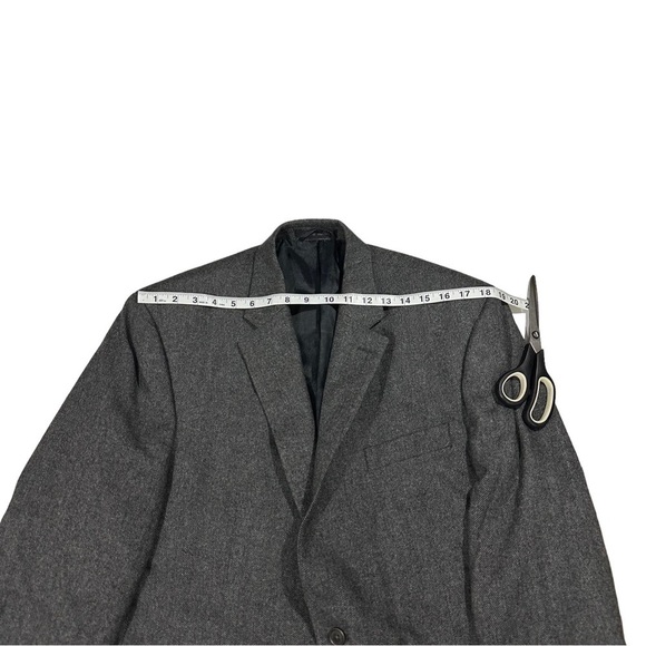 Ralph Lauren Grey Herringbone Tweed 2 Button Suit Jacket Sz 44R Wool Cashmere - Picture 7 of 12